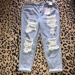 NWT HOTKISS ripped jeans